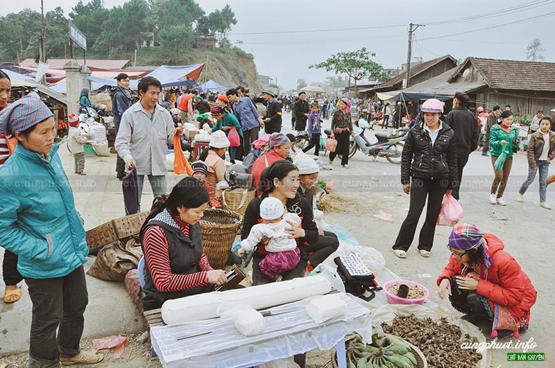 Chợ Quyết Tiến